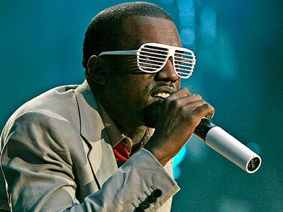 Kanye West e seus óculos mordenérrimos
